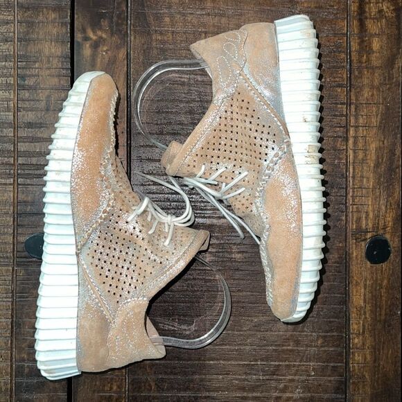 Diba True Poker Lace Up Sneaker Gold Rose Size 7 - Picture 6 of 11